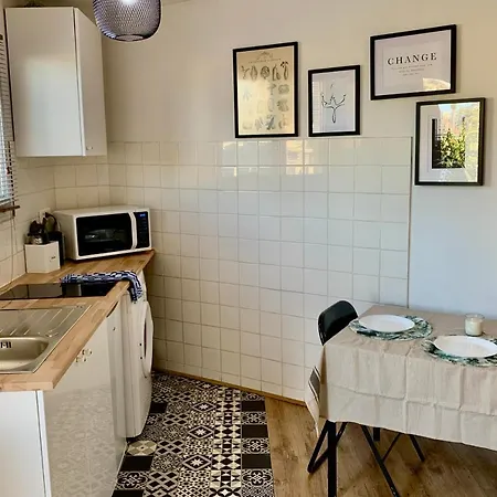 Superbe appartement avec parking gratuit sur place Saint-Denis  Extérieur photo